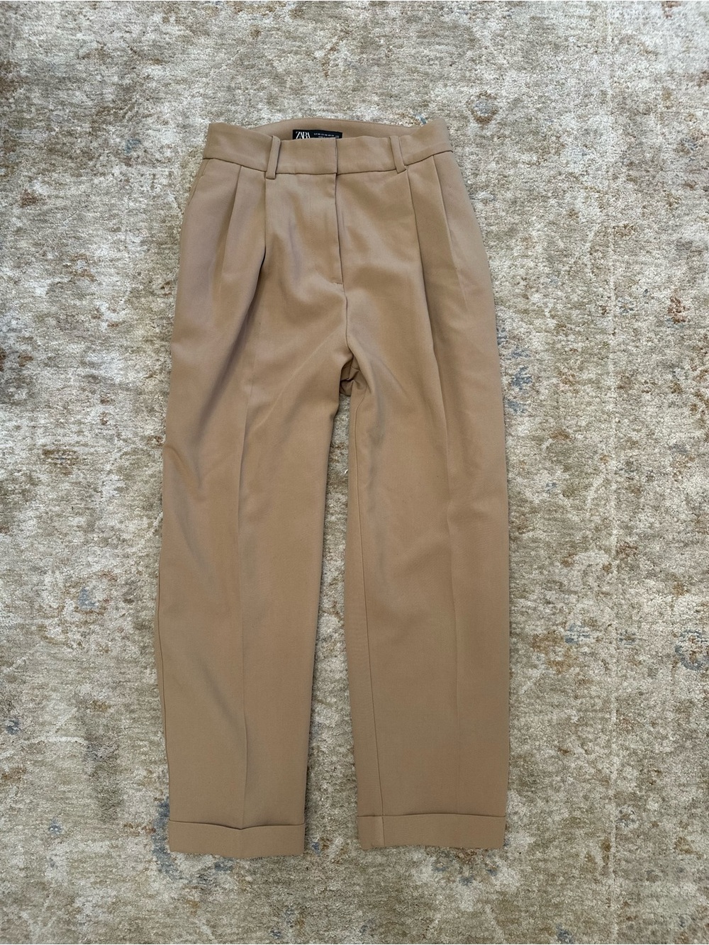 Zara Trousers Dress Pants - Beige